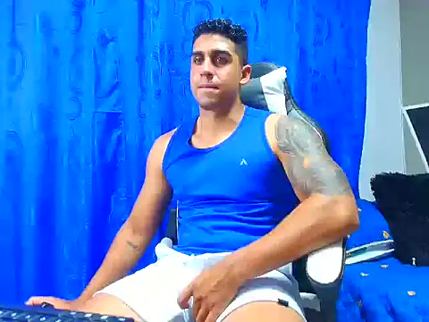 Snapshot of astrom_greyy chatting on September 22, 8:11 pm astrom greyy online show from September 22, 8:11 pm