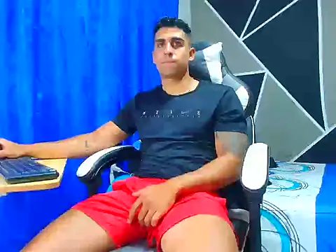 Snapshot of astrom_greyy chatting on September 26, 7:51 pm astrom greyy online show from September 26, 7:51 pm