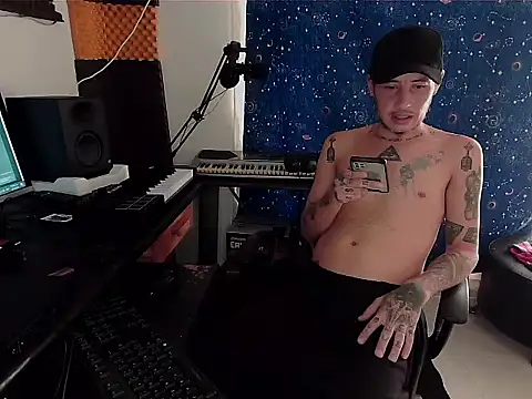 patrik tattoo  online show from December 4, 5:00 pm