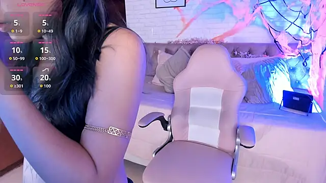 Kitty Pam online show from October 22, 9:25 pm