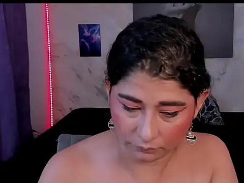 alinabozz1 online show from July 20, 4:27 am