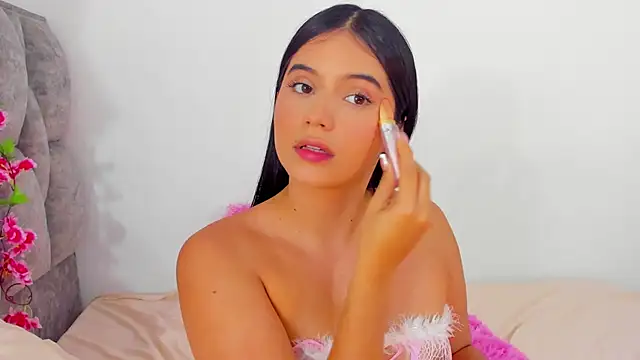 adhara  evanss online show from December 13, 11:06 pm