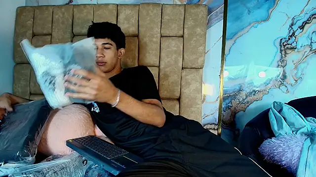 hares mds online show from February 20, 4:40 pm