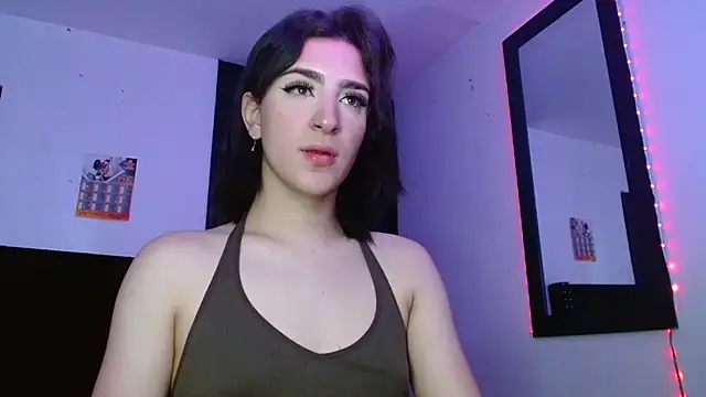 Triana Damelio online show from November 12, 1:11 pm