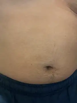 Snapshot of YU-KI00 chatting on November 23, 11:54 am YU-KI00 online show from November 23, 11:54 am