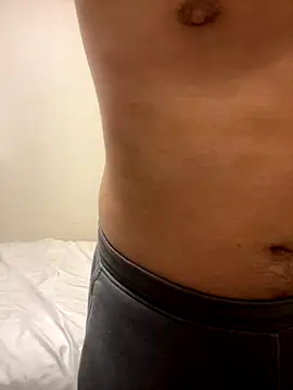 Snapshot of YU-KI00 chatting on December 2, 12:32 pm YU-KI00 online show from December 2, 12:32 pm