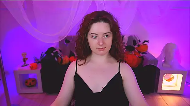 Snapshot of AnnTerry_ chatting on November 4, 8:35 am AnnTerry online show from November 4, 8:35 am