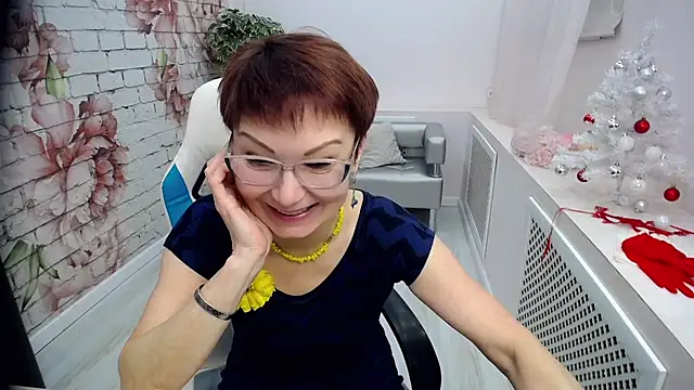 Snapshot of Cutie_Asya chatting on January 6, 8:03 am Cutie Asya online show from January 6, 8:03 am