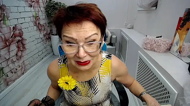 Snapshot of Cutie_Asya chatting on November 27, 4:58 am Cutie Asya online show from November 27, 4:58 am