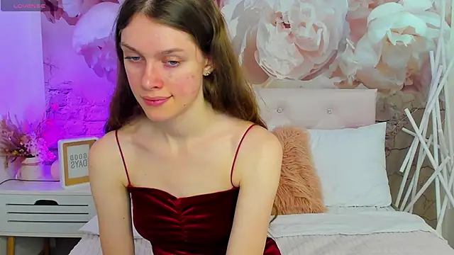 Snapshot of JaneBrowni chatting on October 25, 12:23 pm JaneBrowni online show from October 25, 12:23 pm