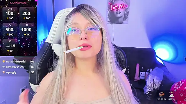 Snapshot of blackberrys_ chatting on January 4, 3:07 pm blackberrys  online show from January 4, 3:07 pm