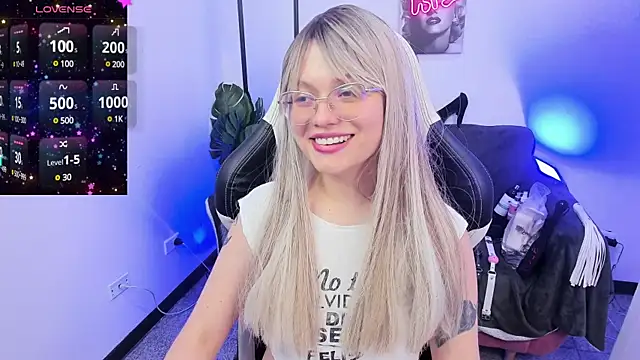 Snapshot of blackberrys_ chatting on February 5, 4:47 pm blackberrys  online show from February 5, 4:47 pm