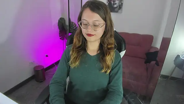 Snapshot of blackberrys_ chatting on December 17, 11:44 pm blackberrys online show from December 17, 11:44 pm