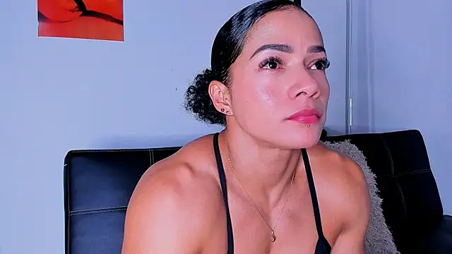 Snapshot of alexafit chatting on May 25, 9:21 pm alexafit online show from May 25, 9:21 pm