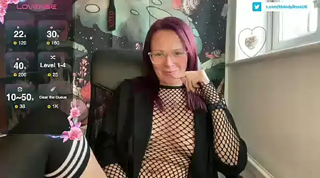 Snapshot of MelodyRoseUk chatting on February 27, 2:21 pm MelodyRoseUk online show from February 27, 2:21 pm