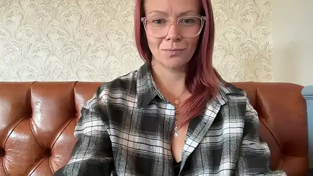 Snapshot of MelodyRoseUk chatting on September 30, 10:31 am MelodyRoseUk online show from September 30, 10:31 am