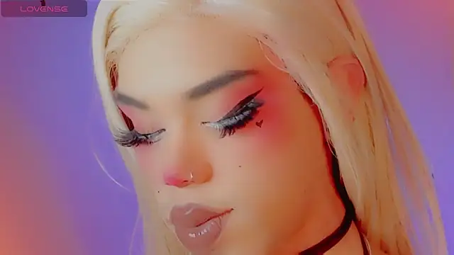 Snapshot of DanniLee_ chatting on December 14, 7:18 pm DanniLee online show from December 14, 7:18 pm