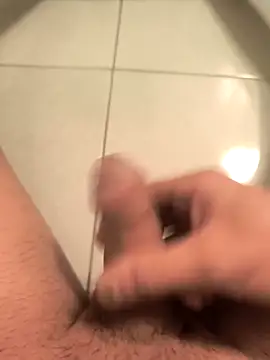 Snapshot of Pirico85 chatting on November 19, 1:27 am Pirico85 online show from November 19, 1:27 am