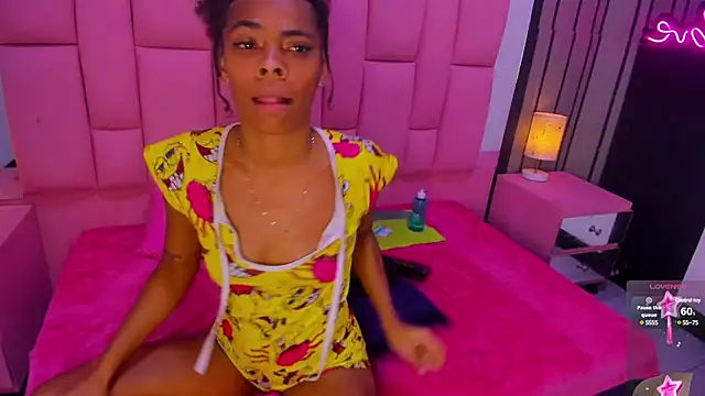 Snapshot of Brithanyslim chatting on December 20, 10:54 pm Brithanyslim online show from December 20, 10:54 pm