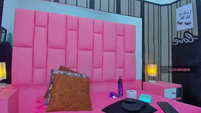 Snapshot of Brithanyslim chatting on January 31, 7:51 pm Brithanyslim online show from January 31, 7:51 pm