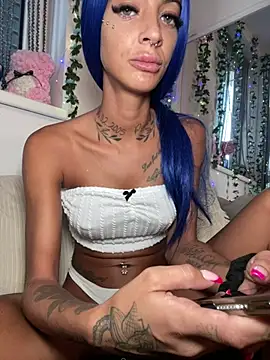 Snapshot of mrs_skinny_goddess chatting on July 25, 4:59 pm mrs skinny goddess online show from July 25, 4:59 pm