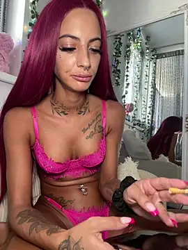 Snapshot of mrs_skinny_goddess chatting on July 31, 5:01 pm mrs skinny goddess online show from July 31, 5:01 pm
