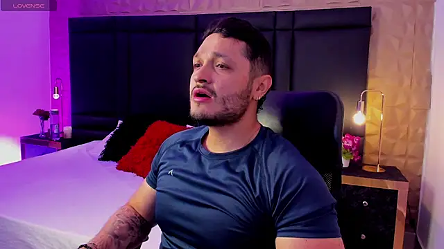 JossAckland online show from February 7, 7:27 pm