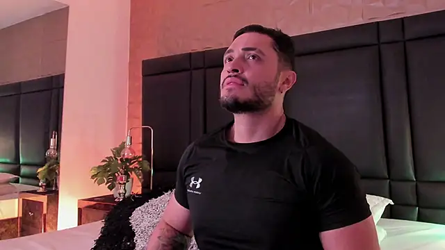 JossAckland online show from November 1, 8:11 pm