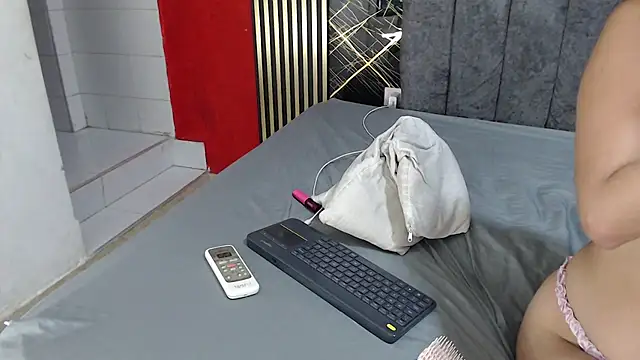 alana dirty sex online show from February 20, 6:26 am