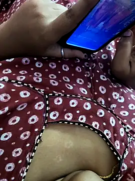 Snapshot of jasmine_janu chatting on May 18, 7:36 am jasmine janu online show from May 18, 7:36 am