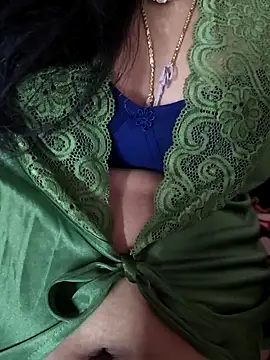 Snapshot of jasmine_janu chatting on June 22, 6:38 pm jasmine janu online show from June 22, 6:38 pm