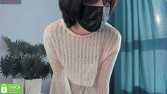 Emmi Flowers online show from September 19, 10:16 am