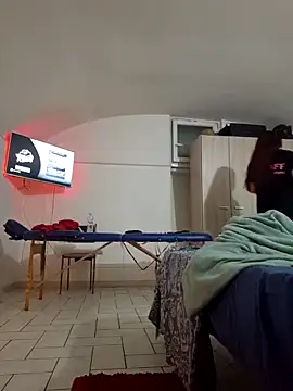 Snapshot of perla97 chatting on November 12, 5:13 pm perla97 online show from November 12, 5:13 pm