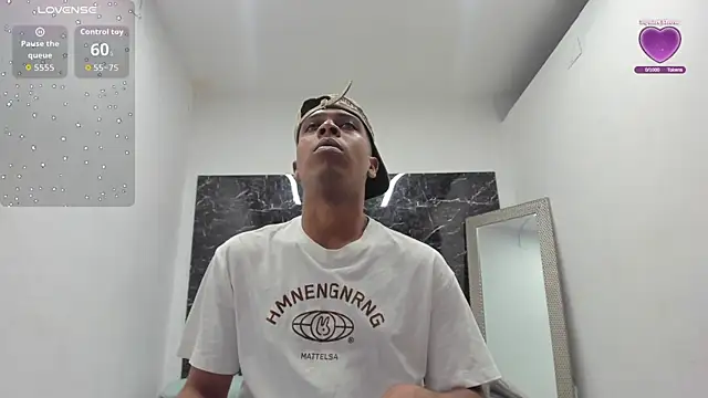 Snapshot of ada-brooke chatting on November 5, 11:43 am ada-brooke online show from November 5, 11:43 am