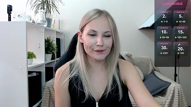 Sunny bunny6 online show from September 18, 9:55 am