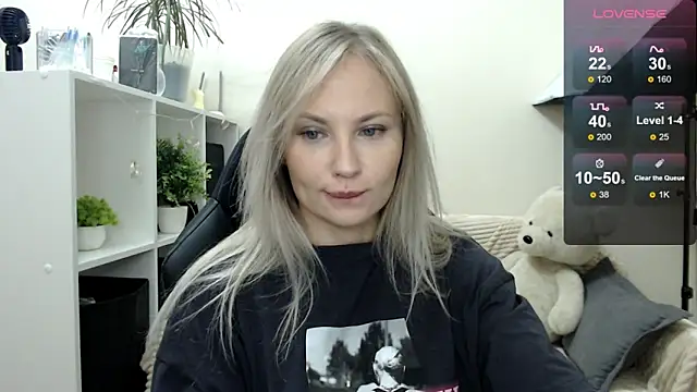 Sunny bunny6 online show from October 28, 3:54 am