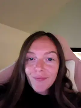 Snapshot of PrettyPetitexoxo chatting on August 6, 8:00 pm PrettyPetitexoxo online show from August 6, 8:00 pm
