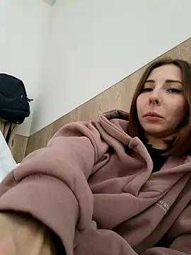 Snapshot of _Moriko_ chatting on February 7, 8:55 am Moriko online show from February 7, 8:55 am