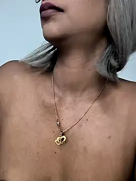 Amaliu  online show from February 6, 9:17 pm