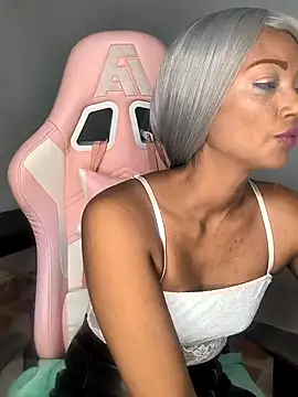 Amaliu  online show from May 10, 3:28 pm