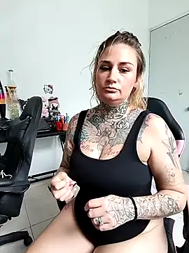 Snapshot of Lisacasandra chatting on January 1, 7:53 pm Lisacasandra online show from January 1, 7:53 pm