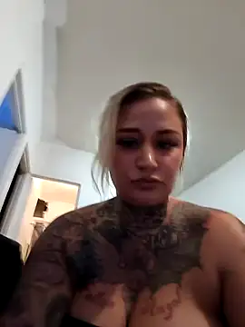 Snapshot of Lisacasandra chatting on January 4, 3:18 am Lisacasandra online show from January 4, 3:18 am