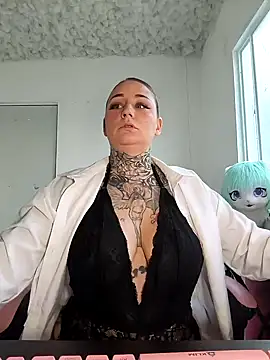 Snapshot of Lisacasandra chatting on January 22, 11:10 pm Lisacasandra online show from January 22, 11:10 pm