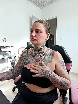 Snapshot of Lisacasandra chatting on February 9, 9:28 pm Lisacasandra online show from February 9, 9:28 pm