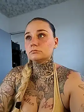 Snapshot of Lisacasandra chatting on February 26, 10:31 pm Lisacasandra online show from February 26, 10:31 pm