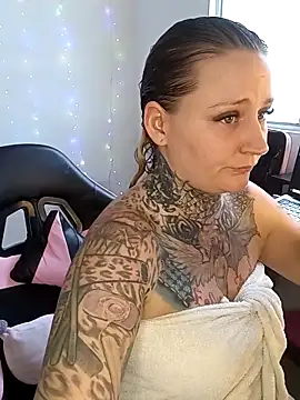 Snapshot of Lisacasandra chatting on March 1, 6:32 pm Lisacasandra online show from March 1, 6:32 pm