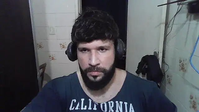 Snapshot of Cauan-t chatting on January 12, 2:24 am Cauan-t online show from January 12, 2:24 am