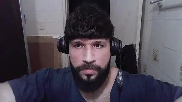 Snapshot of Cauan-t chatting on March 2, 10:59 pm Cauan-t online show from March 2, 10:59 pm