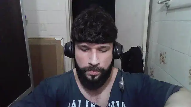 Snapshot of Cauan-t chatting on March 3, 2:04 am Cauan-t online show from March 3, 2:04 am