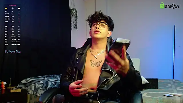 Snapshot of LyleBennett_ chatting on November 3, 12:06 pm LyleBennett online show from November 3, 12:06 pm